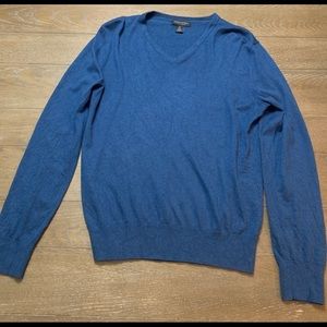 Mens Banana republic Blue v-neck sweater.